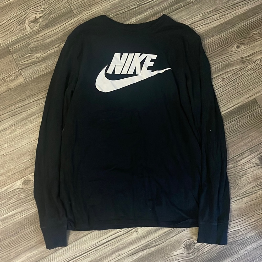Black Nike shirt medium